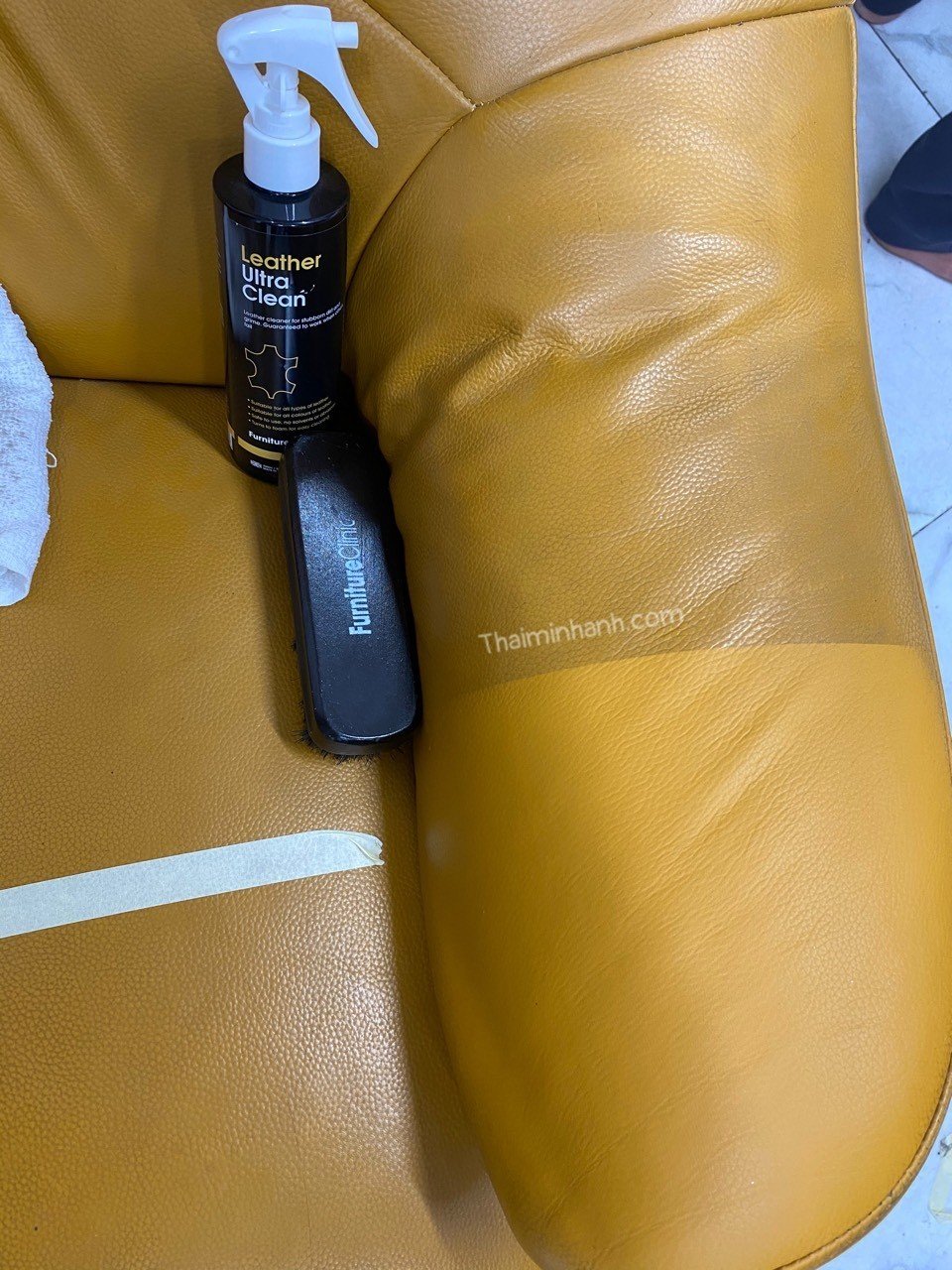 Ban-chai-Ve-sinh-ghe-sofa-da-Leather-Cleaning-brush-FCUK-1